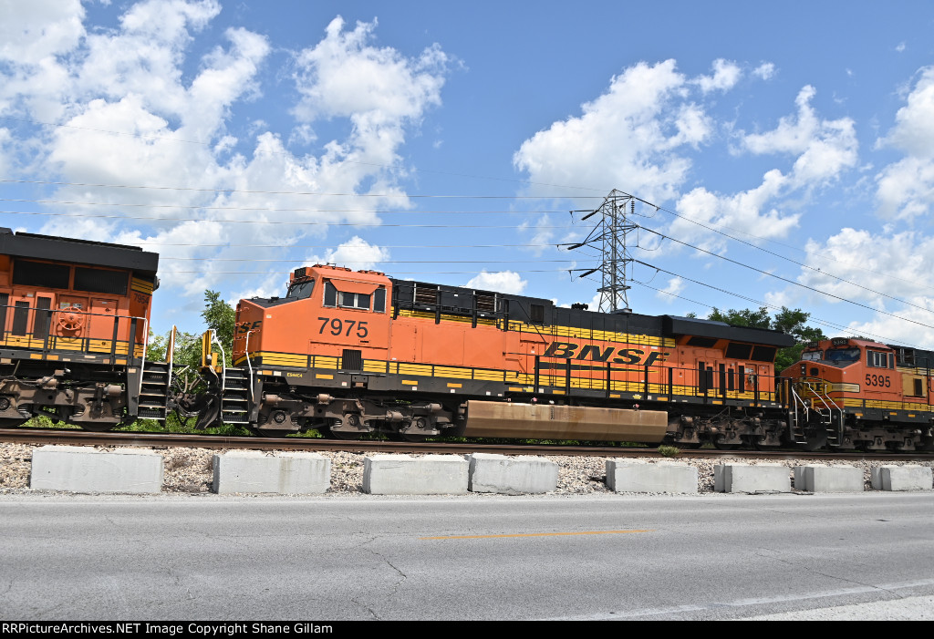 BNSF 7975 Roster shot